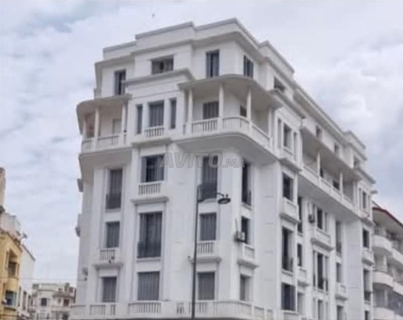 Vente pas de porte appartement<<SAROUTE>>